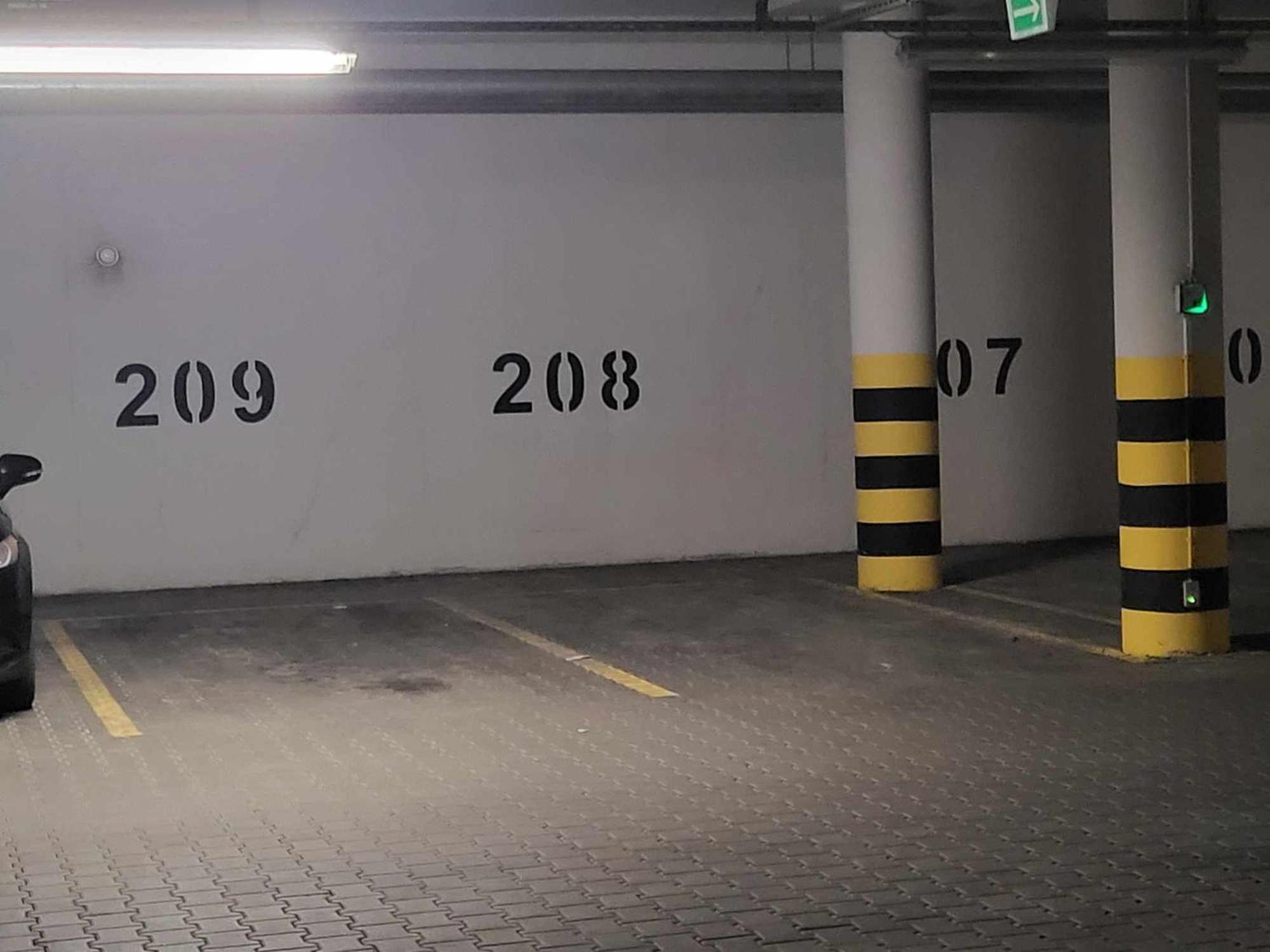 Apartament Em Klimatyzacja&Parking Rzeszów Exteriör bild