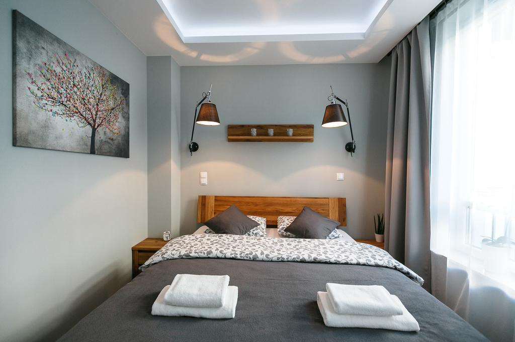 Apartament Em Klimatyzacja&Parking Rzeszów Exteriör bild
