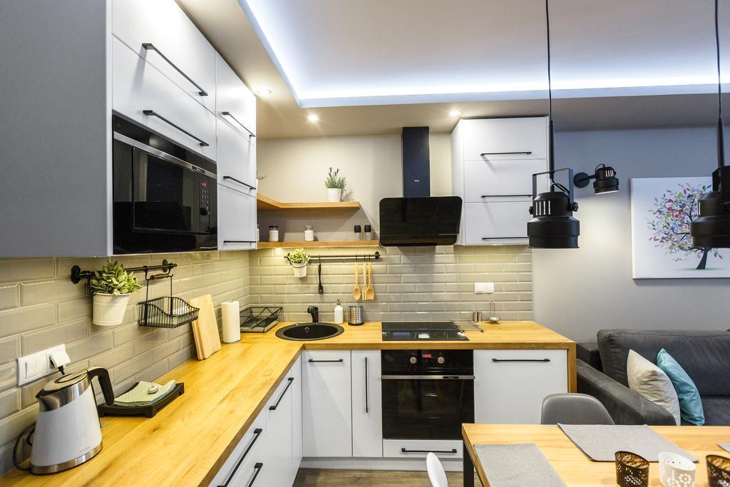 Apartament Em Klimatyzacja&Parking Rzeszów Exteriör bild