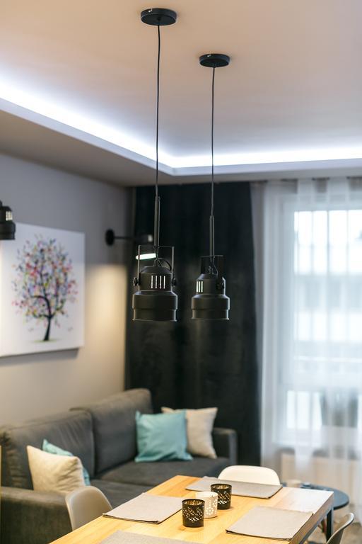 Apartament Em Klimatyzacja&Parking Rzeszów Exteriör bild