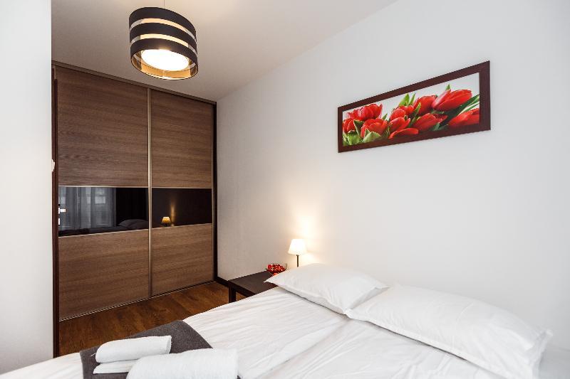 Apartament Em Klimatyzacja&Parking Rzeszów Exteriör bild